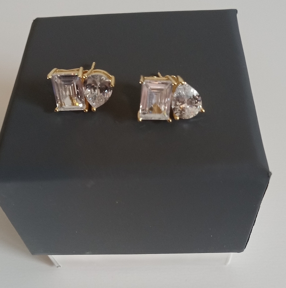 Radiance by Absolute stud earrings sterling silver gold tone polished finish - Picture 2 of 2